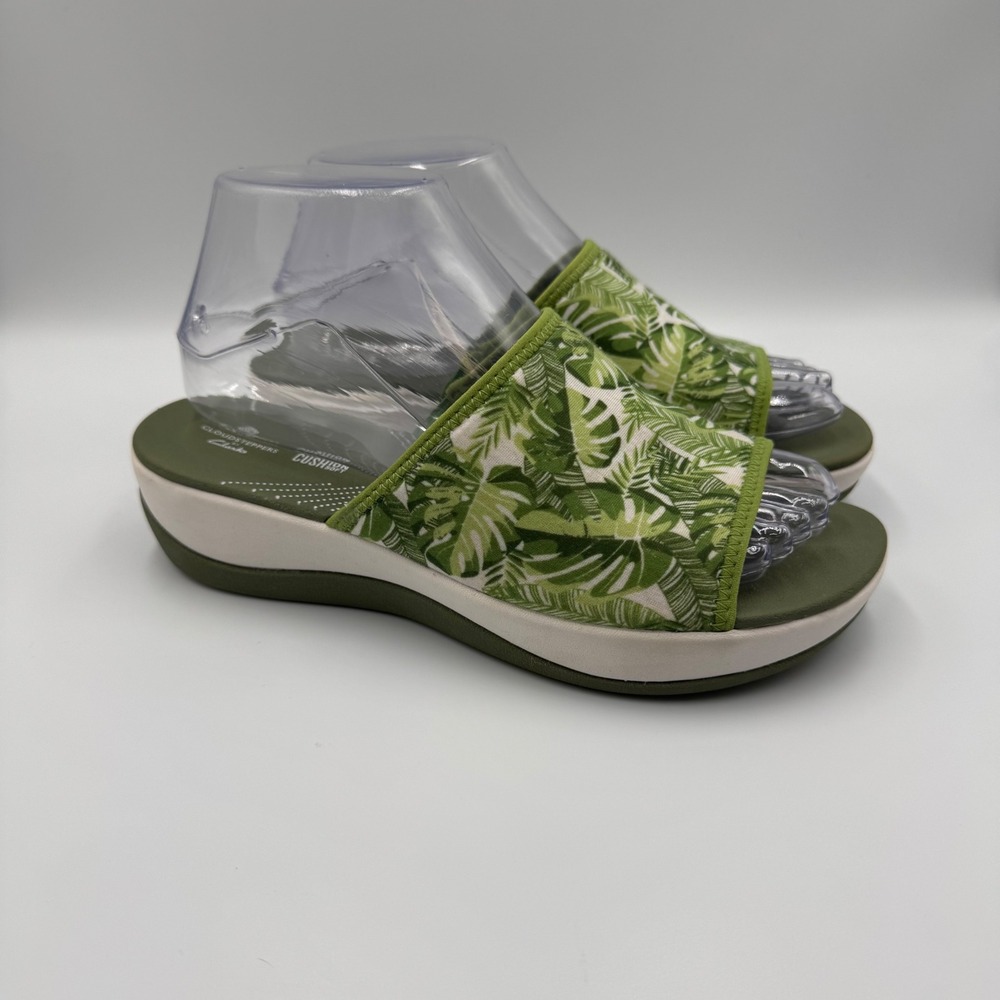Clarks Cloudsteppers Sandals Womens‎ 7.5 Green Palm Print Arla Glade Slide Shoes - Picture 2 of 9